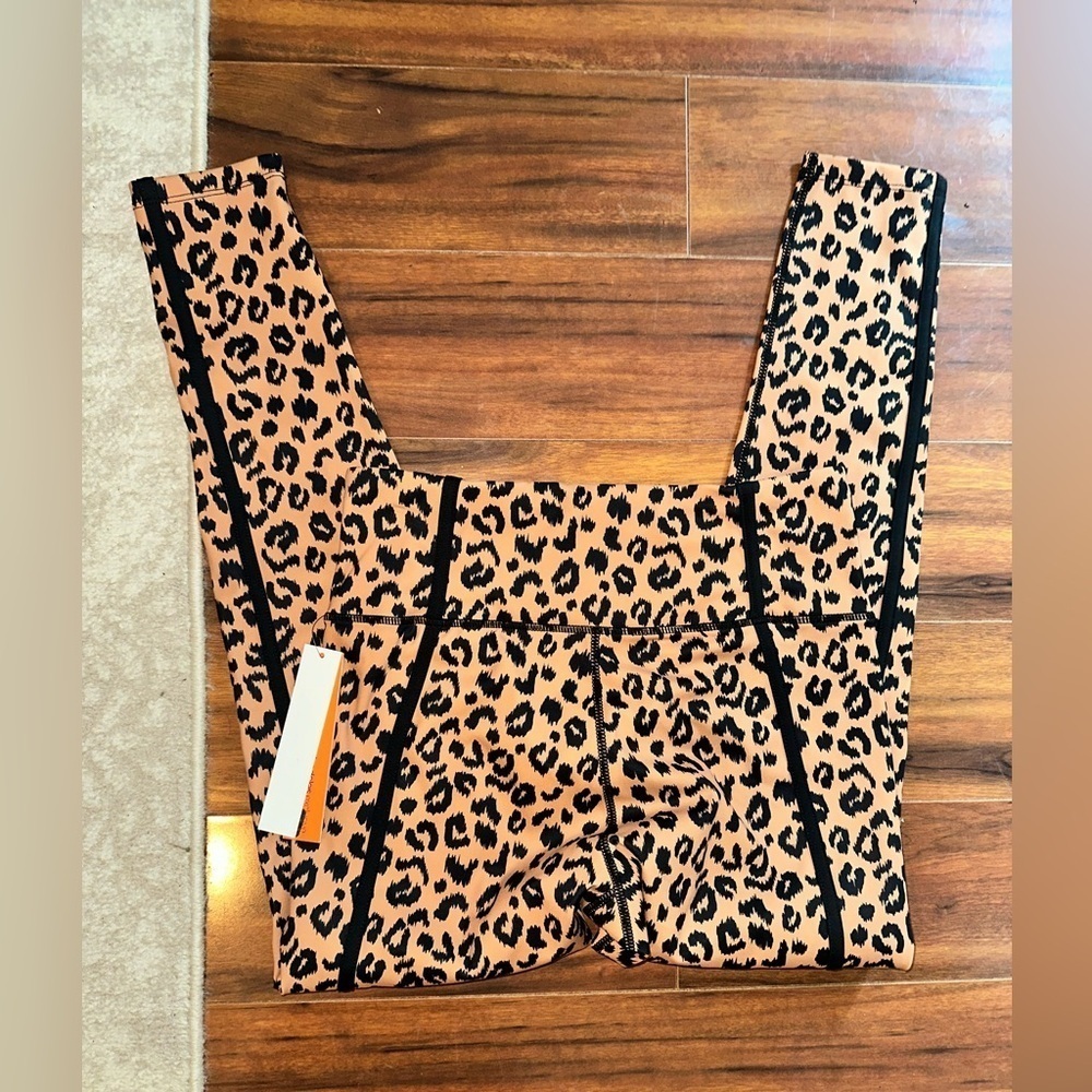 NWT AQUA ATHLETIC BROWN AND BLACK LEOPARD PRINT ACTIVE LEGGINGS - Picture 2 of 2